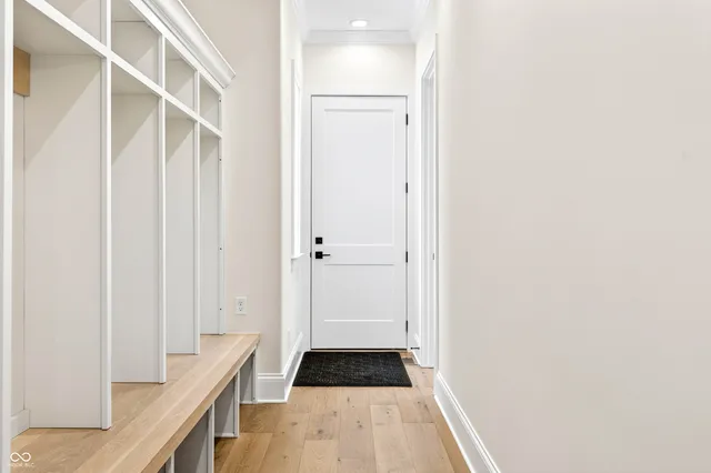 $899,000 | 1713 Deer Creek Way, Columbus, IN 47201