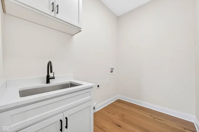 $899,000 | 1713 Deer Creek Way, Columbus, IN 47201