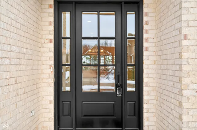 $899,000 | 1713 Deer Creek Way, Columbus, IN 47201