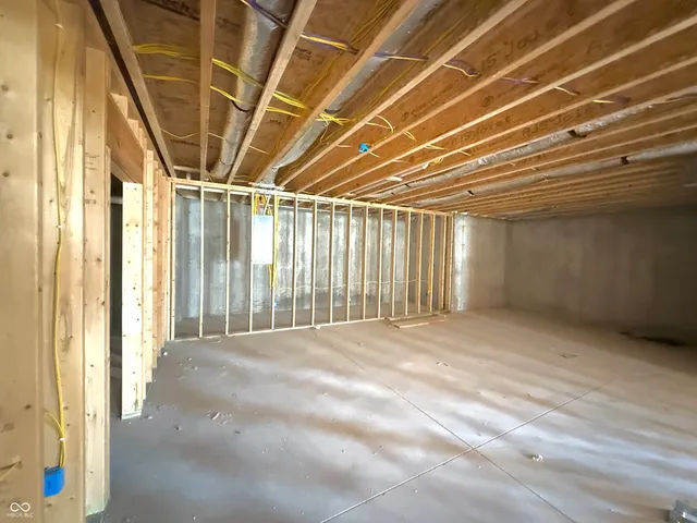 $899,000 | 1713 Deer Creek Way, Columbus, IN 47201