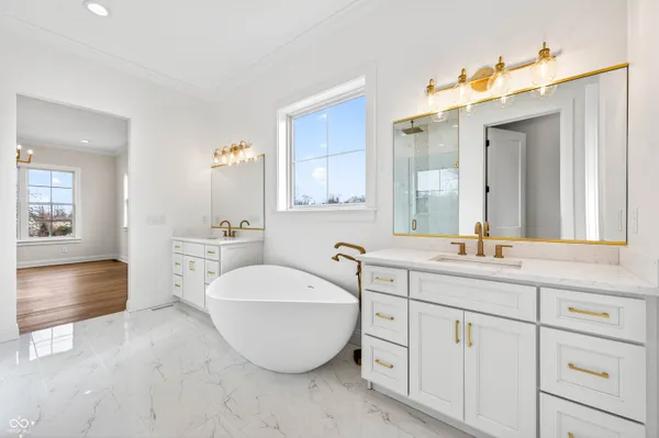 $899,000 | 1713 Deer Creek Way, Columbus, IN 47201