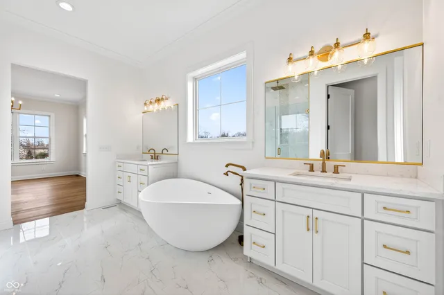 $899,000 | 1713 Deer Creek Way, Columbus, IN 47201