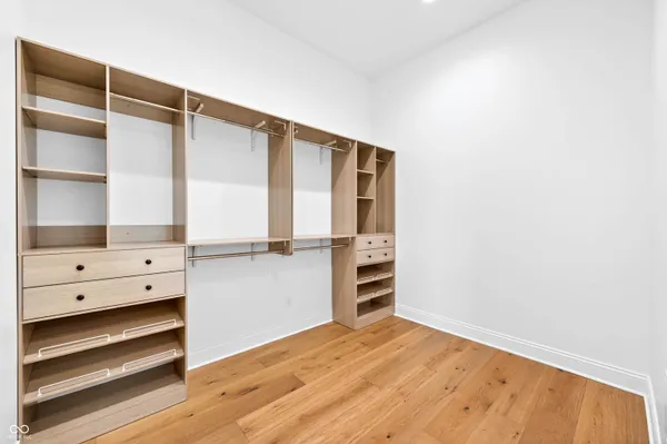 $899,000 | 1713 Deer Creek Way, Columbus, IN 47201