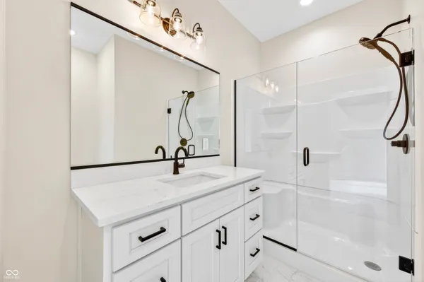 $899,000 | 1713 Deer Creek Way, Columbus, IN 47201