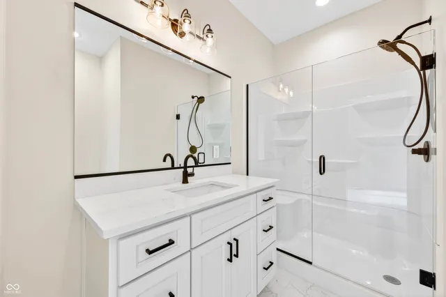 $899,000 | 1713 Deer Creek Way, Columbus, IN 47201