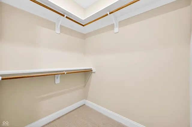 $899,000 | 1713 Deer Creek Way, Columbus, IN 47201