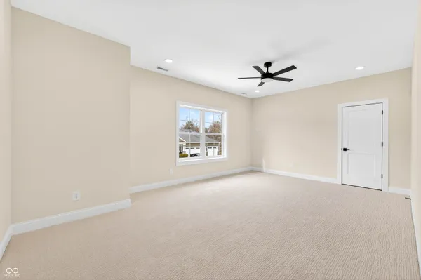 $899,000 | 1713 Deer Creek Way, Columbus, IN 47201