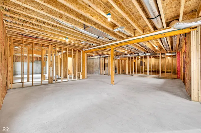 $899,000 | 1713 Deer Creek Way, Columbus, IN 47201