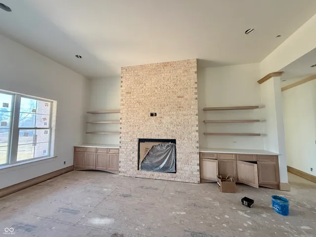 $899,000 | 1713 Deer Creek Way, Columbus, IN 47201