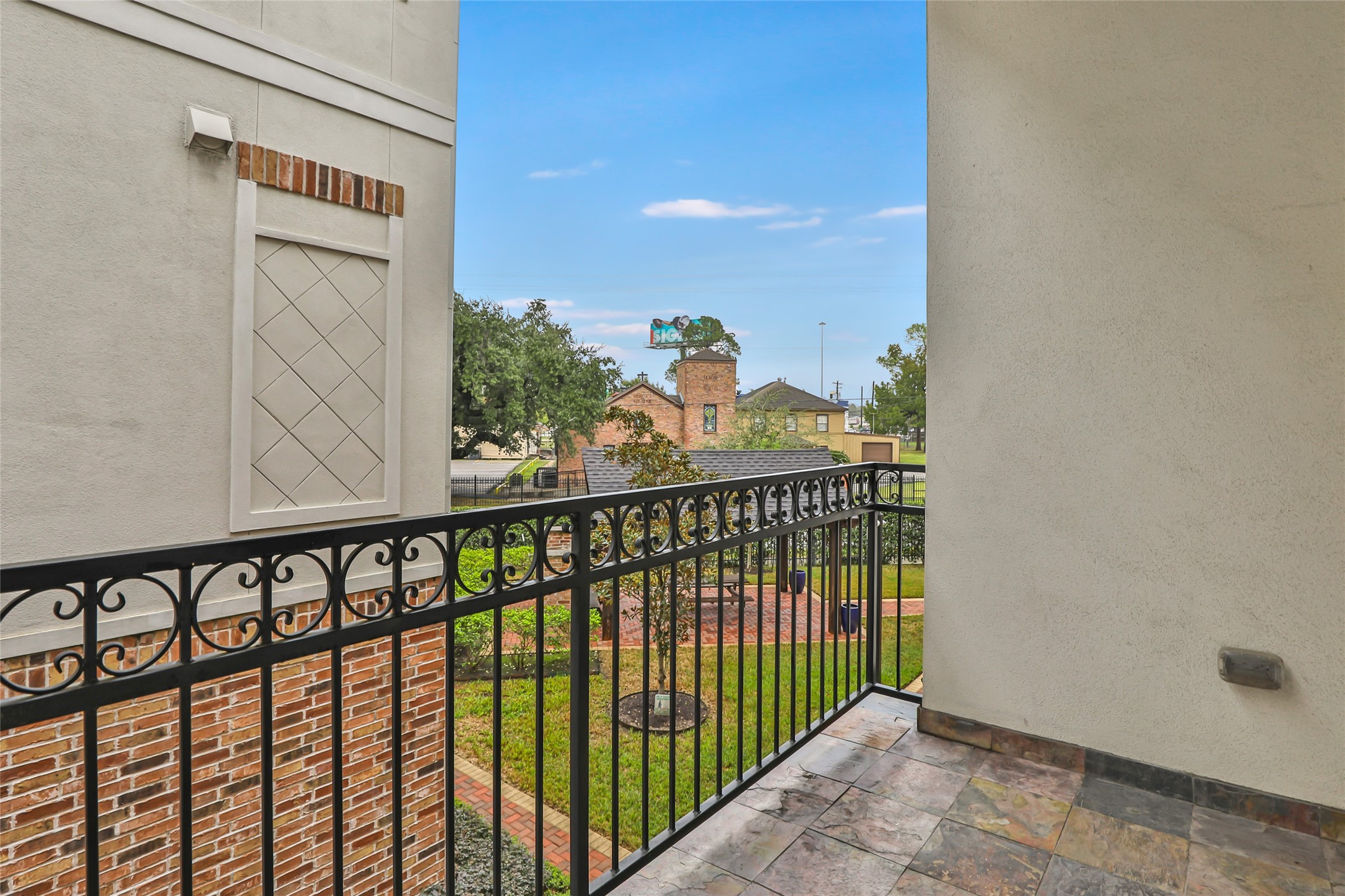 2810 Princeton Street Houston, TX 77009 - Photo 6 of 31 a view of a balcony