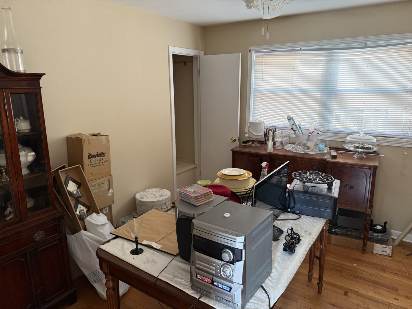 8114 South Anthony Avenue Chicago, IL 60617 - Photo 12 of 25 a view of a workspace with furniture