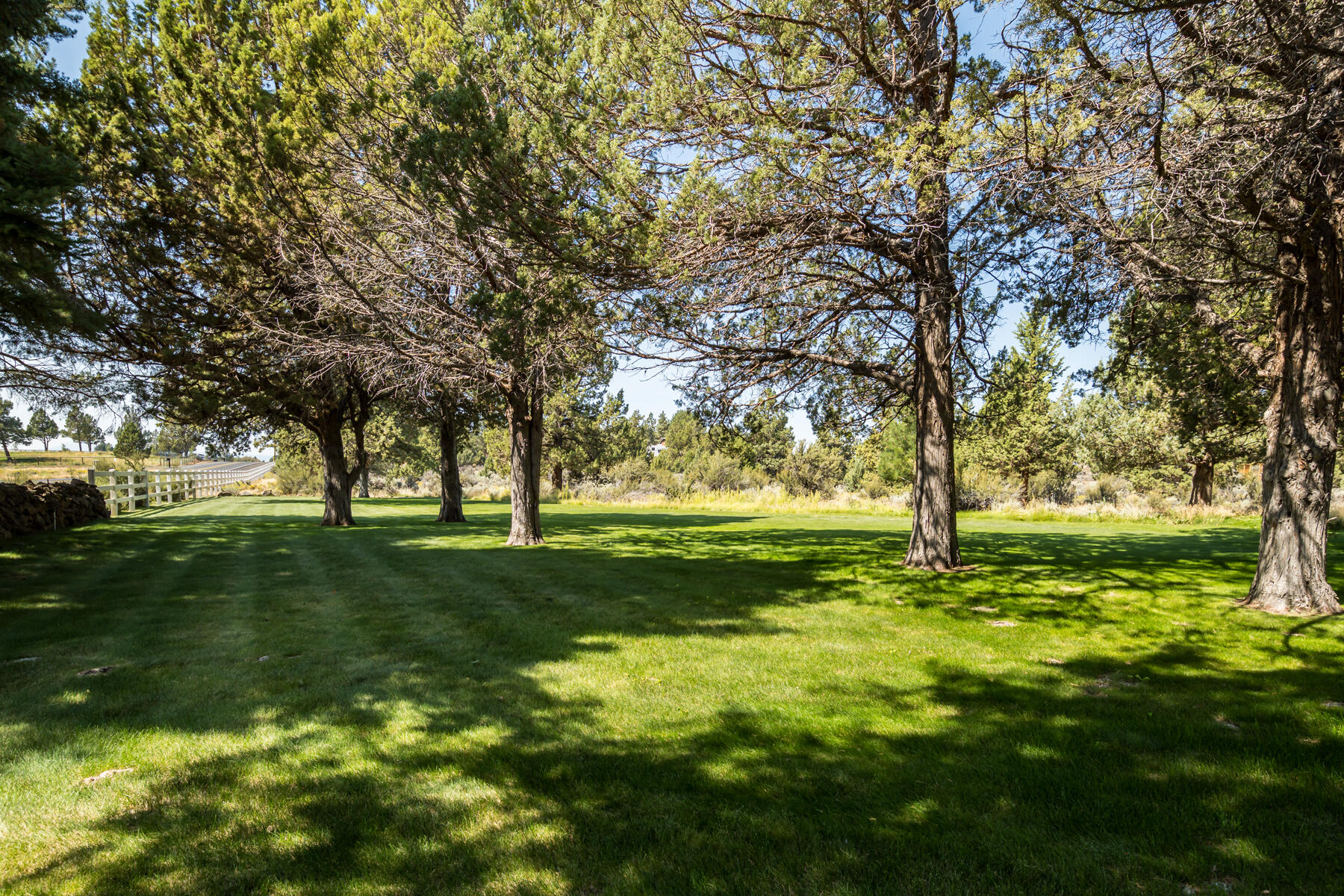 21936 Bear Creek Road Bend, OR 97701 - Photo 57 of 75 JH5_1088
