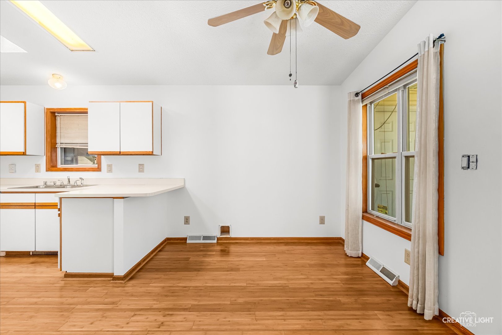 70 Melbrooke Road Elgin, IL 60123 - Photo 4 of 17