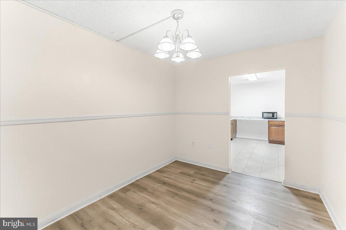 400 Glendale Road, Unit G13 Havertown, PA 19083 - Photo 10 of 26 Dining area