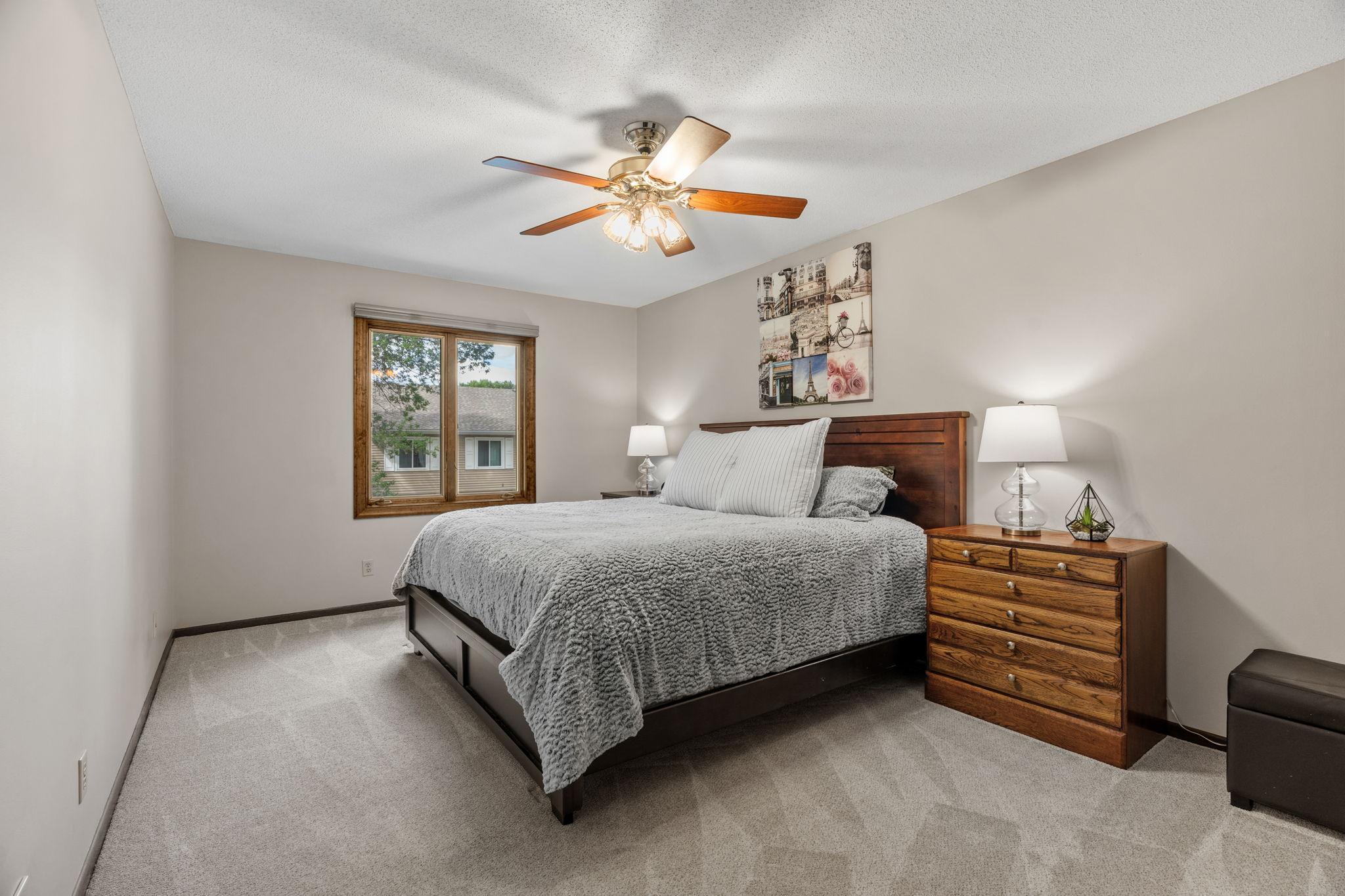 4656 Ridge Cliff Drive Eagan, MN 55122 - Photo 8 of 20