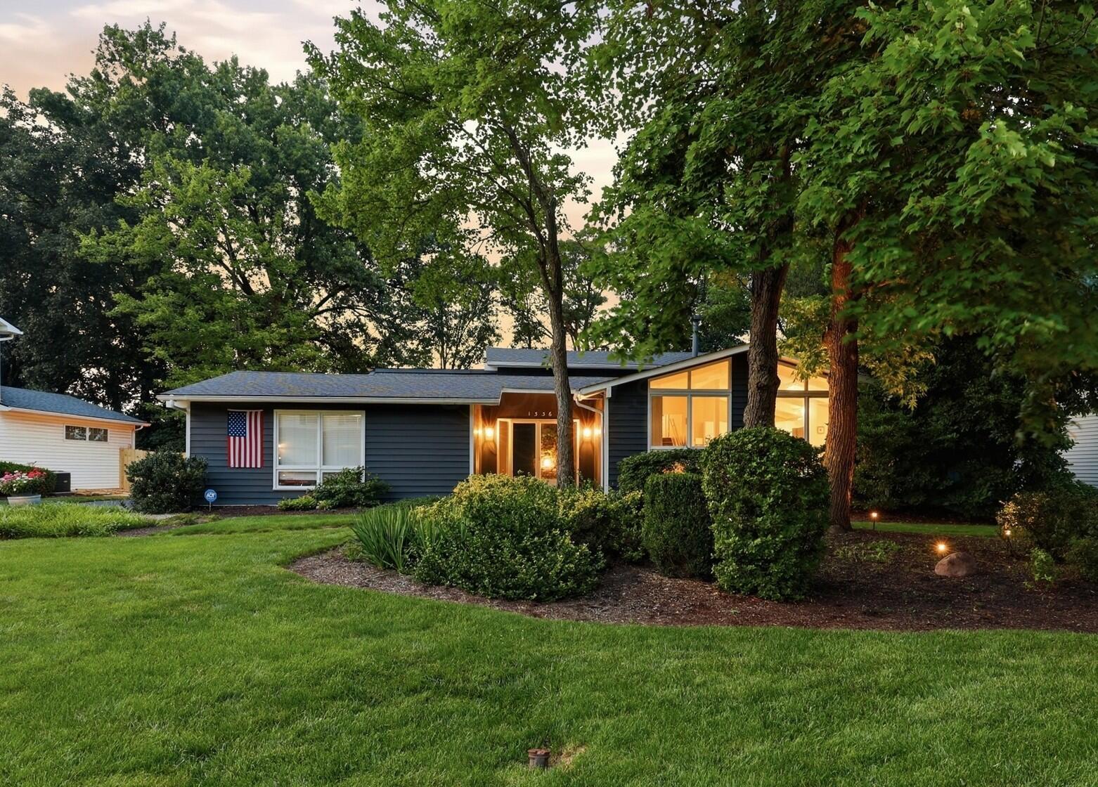 1336 Hickory Ridge Lane Columbus, OH 43235 - Photo 1 of 55 front