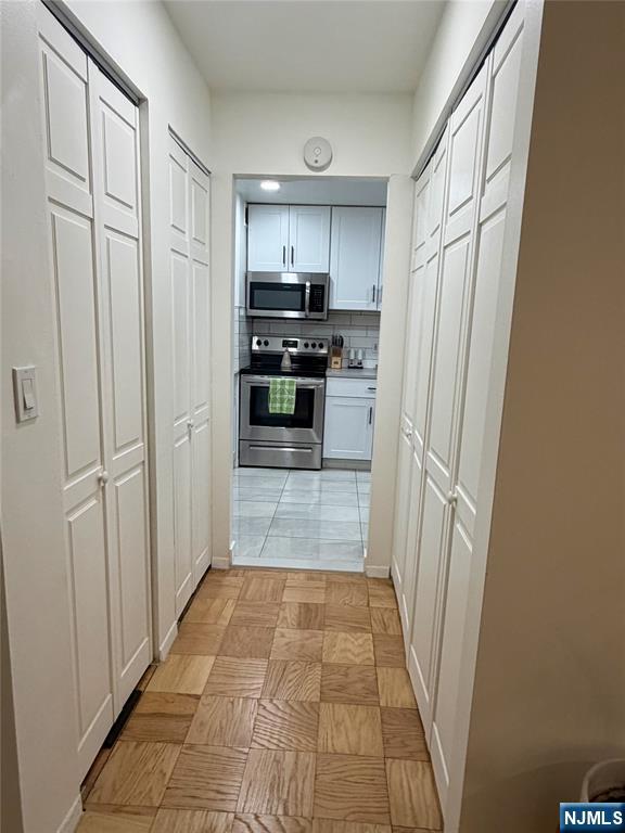 1111 River Road, Unit F 1 Edgewater, NJ 07020 - Photo 17 of 19