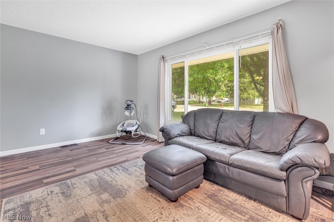 1068 Novak Road Grafton, OH 44044 - Photo 6 of 31 Gallery Image 6