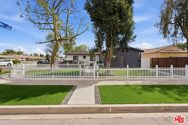 $1,749,000 | 6724 Hesperia Avenue, Reseda, CA 91335
