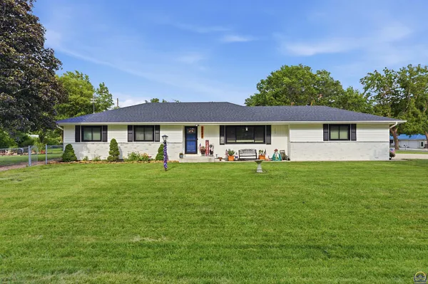 $315,000 | 2744 Southeast Faxon Drive, Topeka, KS 66605