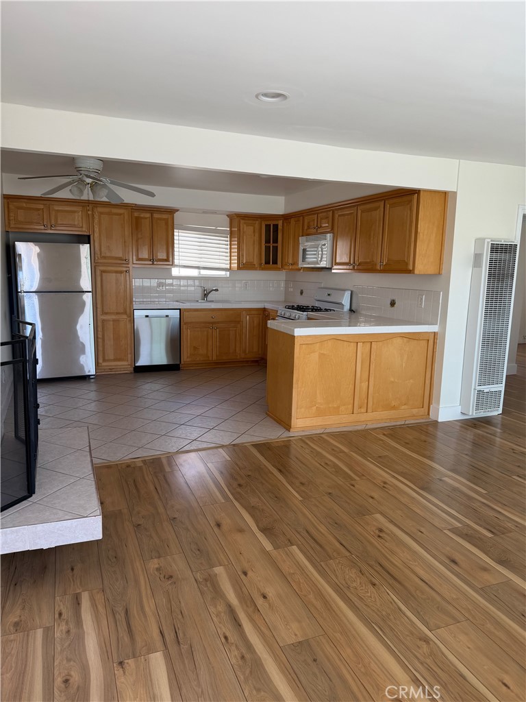2617 Rockefeller Lane, Unit C Redondo Beach, CA 90278 - Photo 8 of 27