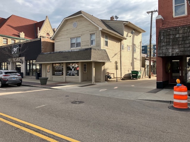 125 North Main Street Wheaton, IL 60187 - Photo 1 of 4 front view of a house with a street