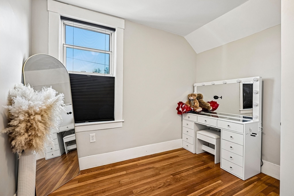 19 Sheldon Street Lowell, MA 01851 - Photo 23 of 42