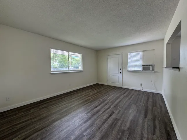 $1,075 | 1100 South Willow Street, Unit 2100, Chattanooga, TN 37404