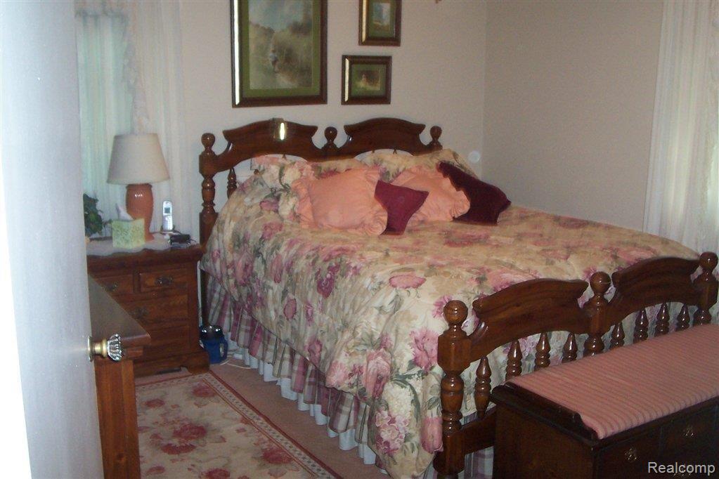 4175 Rural Street Waterford, MI 48329 - Photo 7 of 19 MASTER BEDROOM