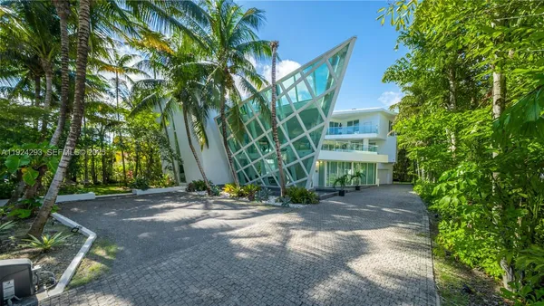 $7,495,000 | 480 Ocean Boulevard, Golden Beach, FL 33160