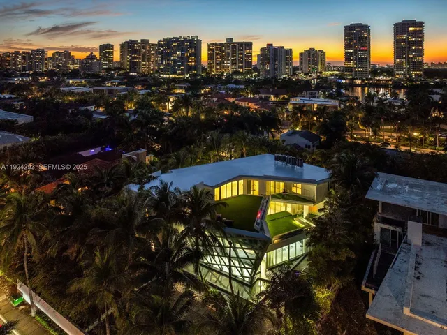 $7,995,000 | 480 Ocean Boulevard, Golden Beach, FL 33160