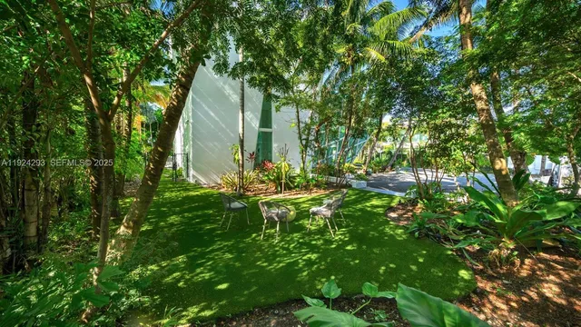 a view of a garden with plants