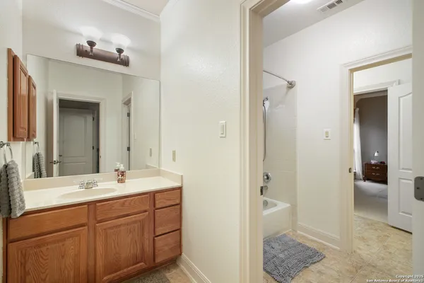 $778,500 | 954 Santa Cruz Lane, New Braunfels, TX 78132