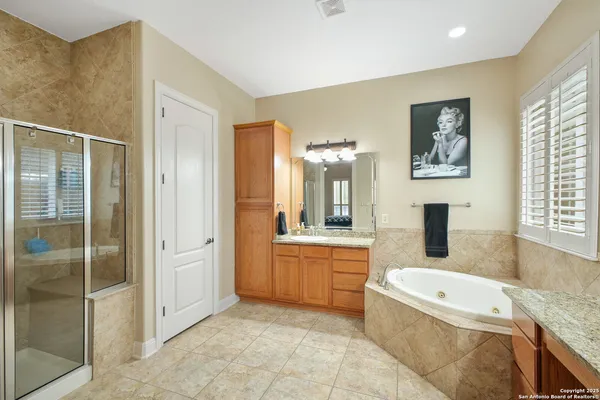 $778,500 | 954 Santa Cruz Lane, New Braunfels, TX 78132