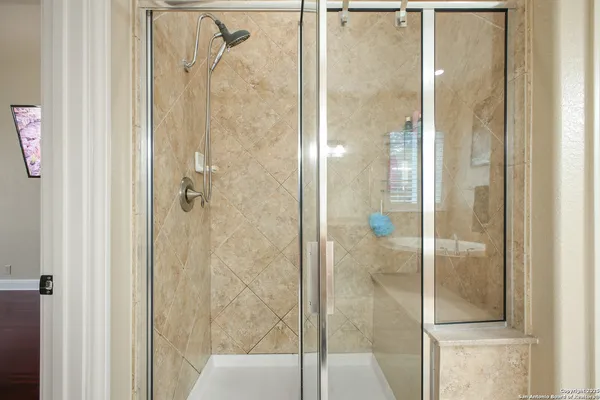 $778,500 | 954 Santa Cruz Lane, New Braunfels, TX 78132