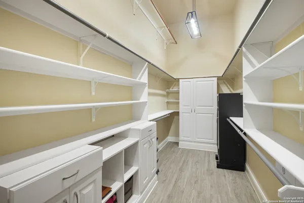 $778,500 | 954 Santa Cruz Lane, New Braunfels, TX 78132