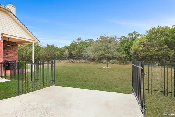 $778,500 | 954 Santa Cruz Lane, New Braunfels, TX 78132