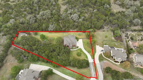 $778,500 | 954 Santa Cruz Lane, New Braunfels, TX 78132