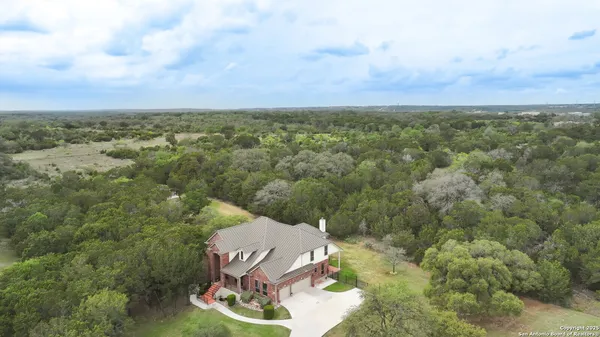 $778,500 | 954 Santa Cruz Lane, New Braunfels, TX 78132