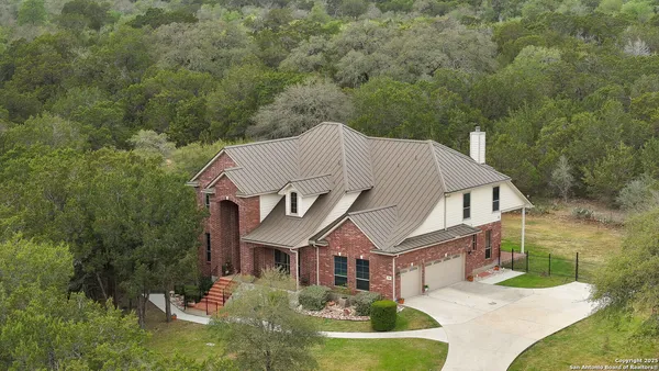 $778,500 | 954 Santa Cruz Lane, New Braunfels, TX 78132