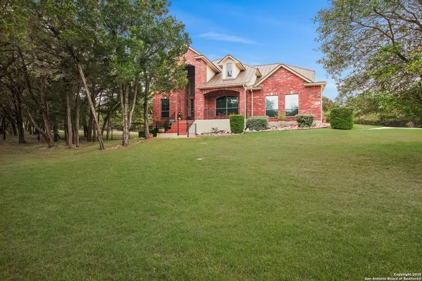 $778,500 | 954 Santa Cruz Lane, New Braunfels, TX 78132