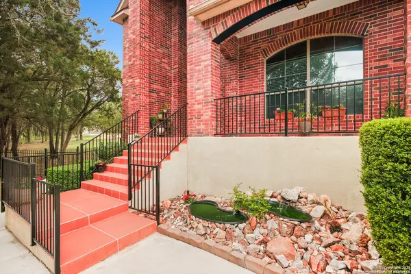 $778,500 | 954 Santa Cruz Lane, New Braunfels, TX 78132