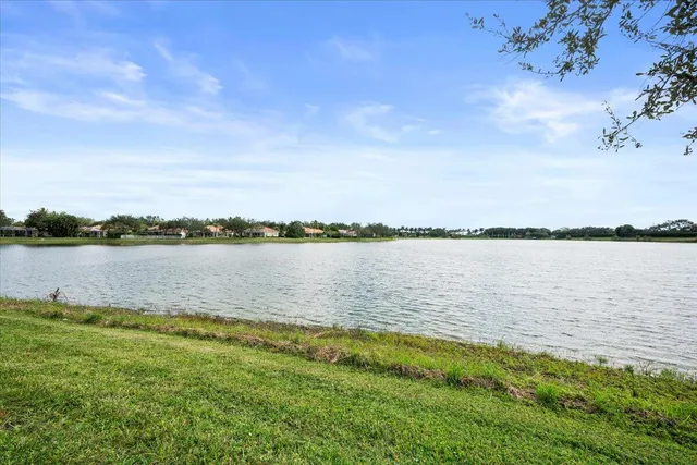 $937,800 | 2136 Union Street, West Palm Beach, FL 33411