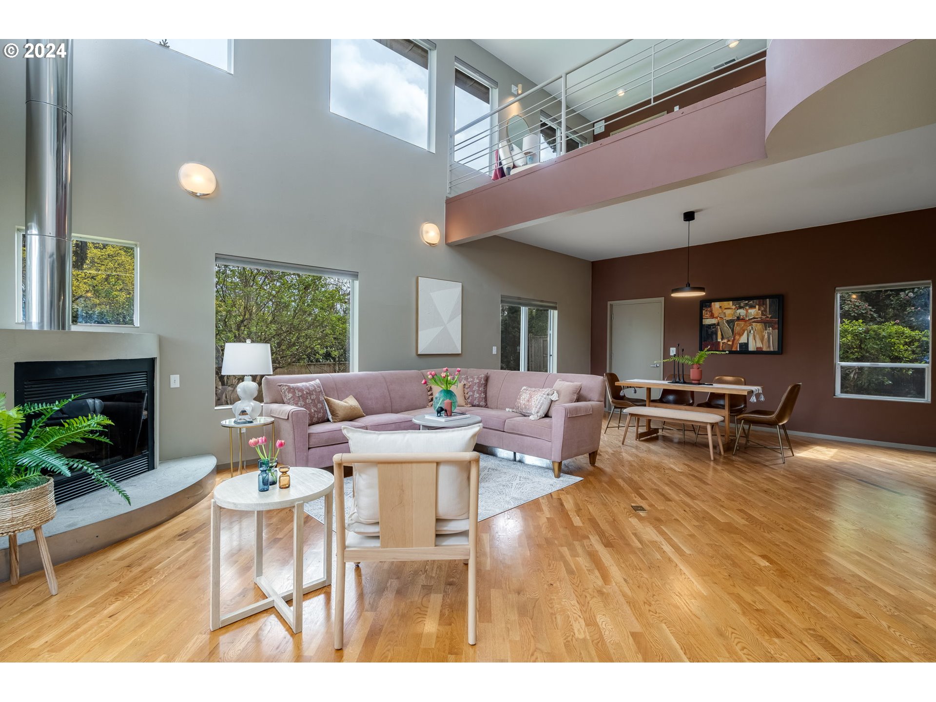 9268 Southwest Brier Place Portland, OR 97219 - Photo 6 of 40 Gallery Image 6