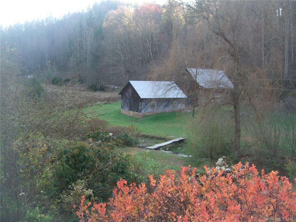 174 Patrick Phillips Road Bakersville, NC 28705 - Photo 2 of 11 Gallery Image 2