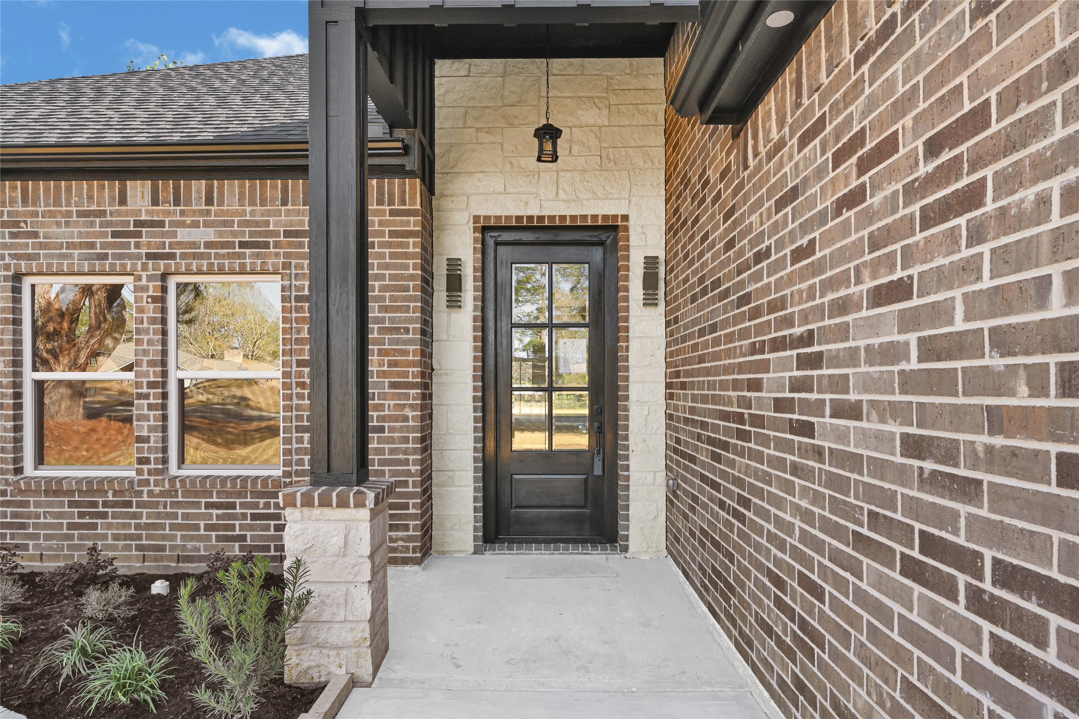 105 Bledsoe Street Prairie View, TX 77446 - Photo 5 of 35 Modern front door
