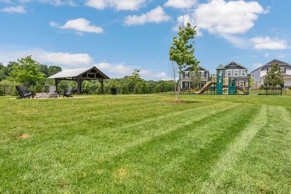 $299,900 | 1021 Mckee Court, Columbia, TN 38401