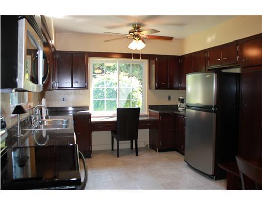 4540 Tuscarawas Road Beaver, PA 15009 - Photo 5 of 18 Kitchen.