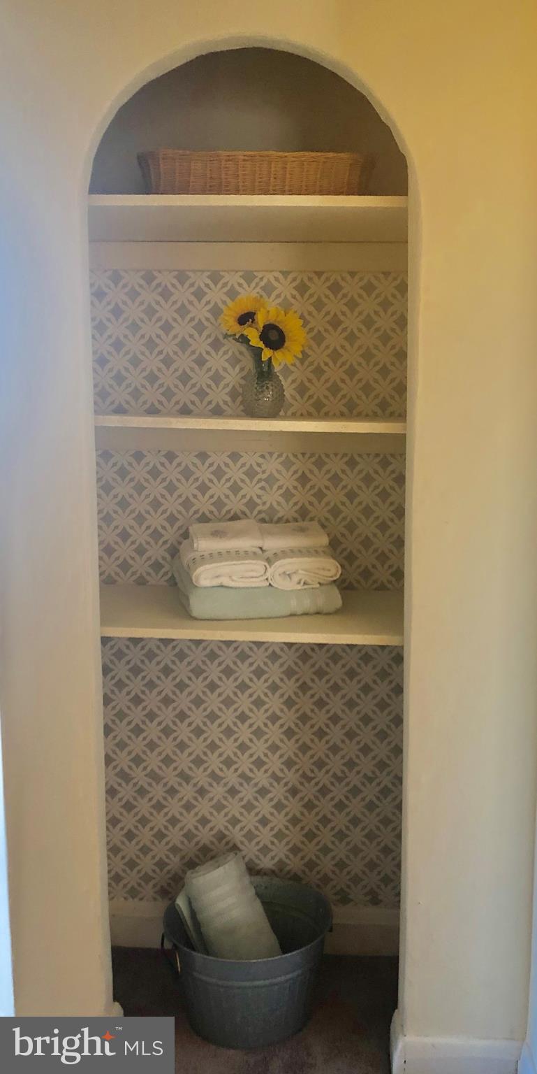 2703 West Woodwell Road Baltimore, MD 21222 - Photo 29 of 67 ANOTHER CREATIVE DESIGN IN HALLWAY...