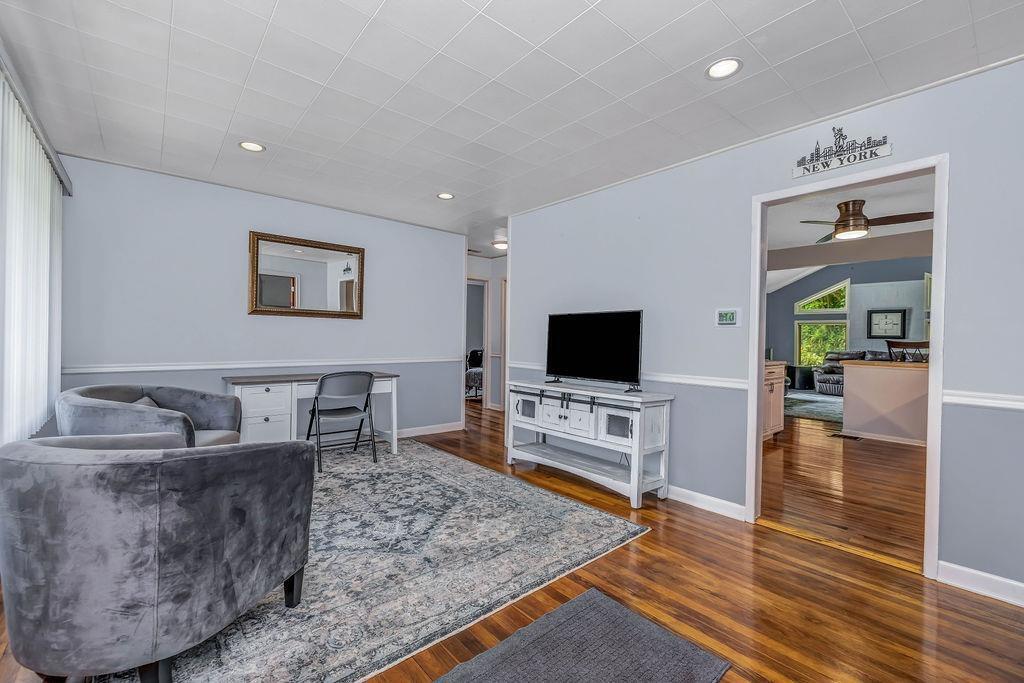 6511 Taylor Road Cincinnati, OH 45248 - Photo 7 of 38
